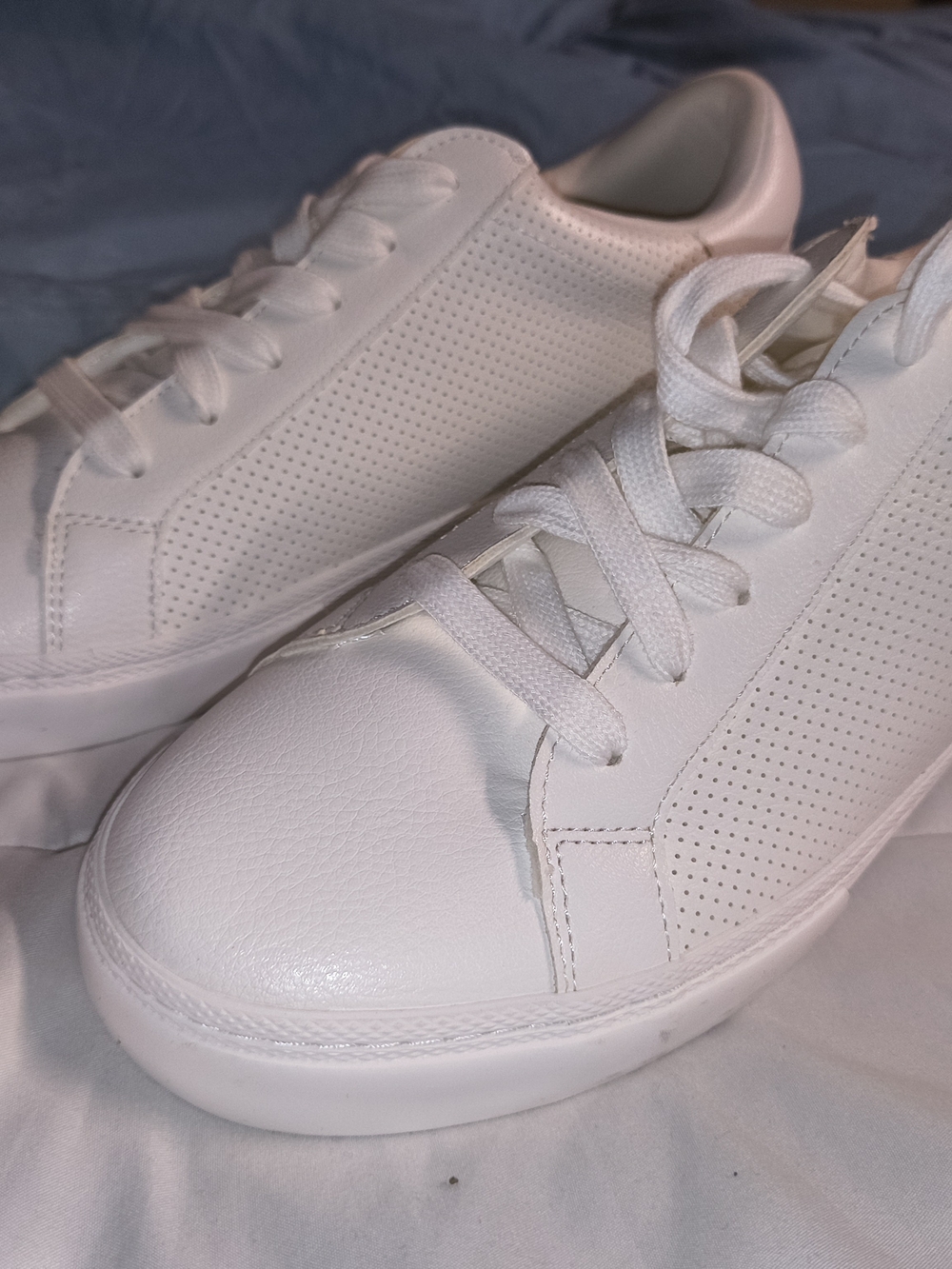 a new day Size 11 White Perforated Lace-Up Women's Sneakers
